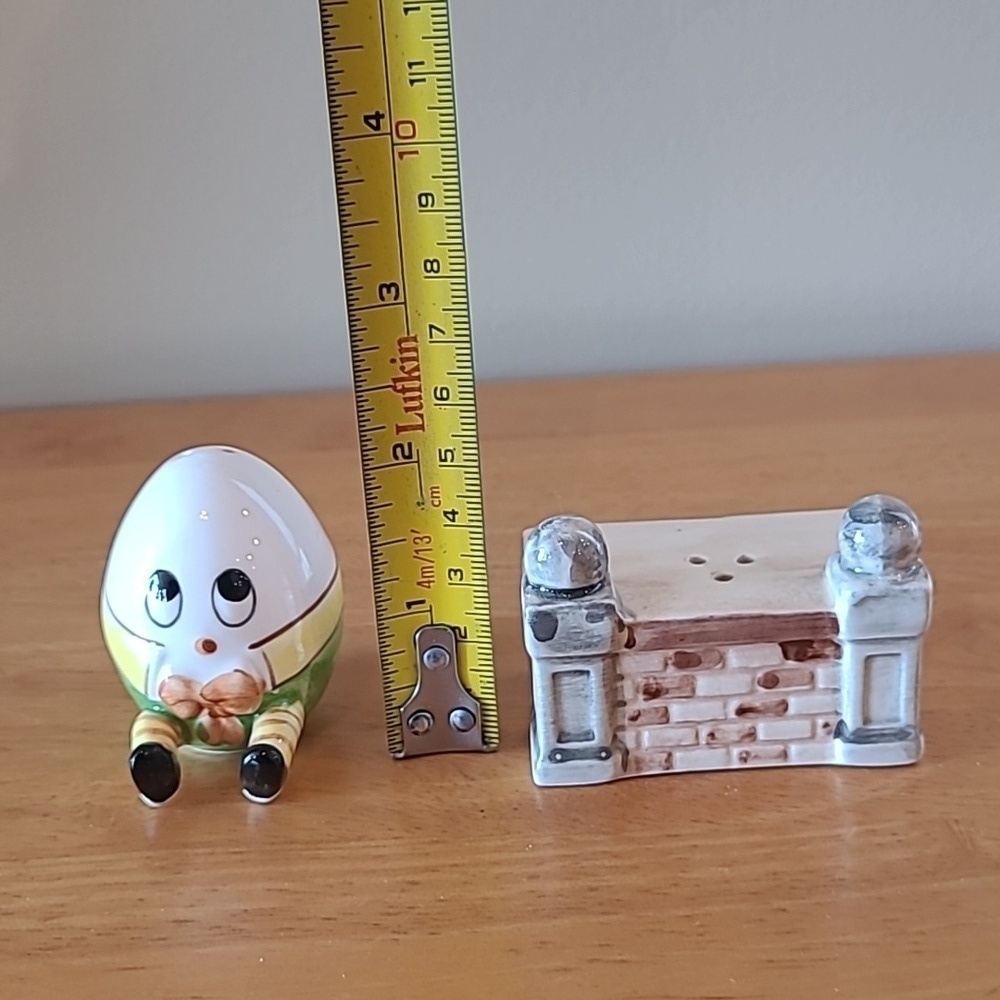 VINTAGE Ceramic Humpty Dumpty Egg Sitting On A Wall Salt And Pepper Shaker Set - Picture 14 of 16